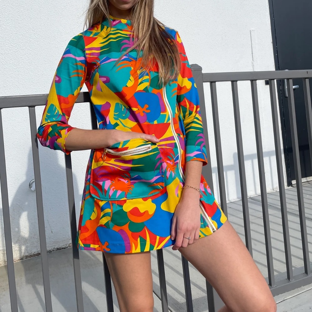 Art Teacher Tropico